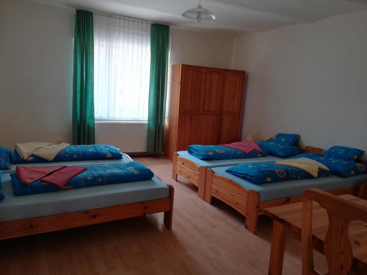 Hotel Montana-Ederics Vendeghaz Balatonederics Zewnętrze zdjęcie