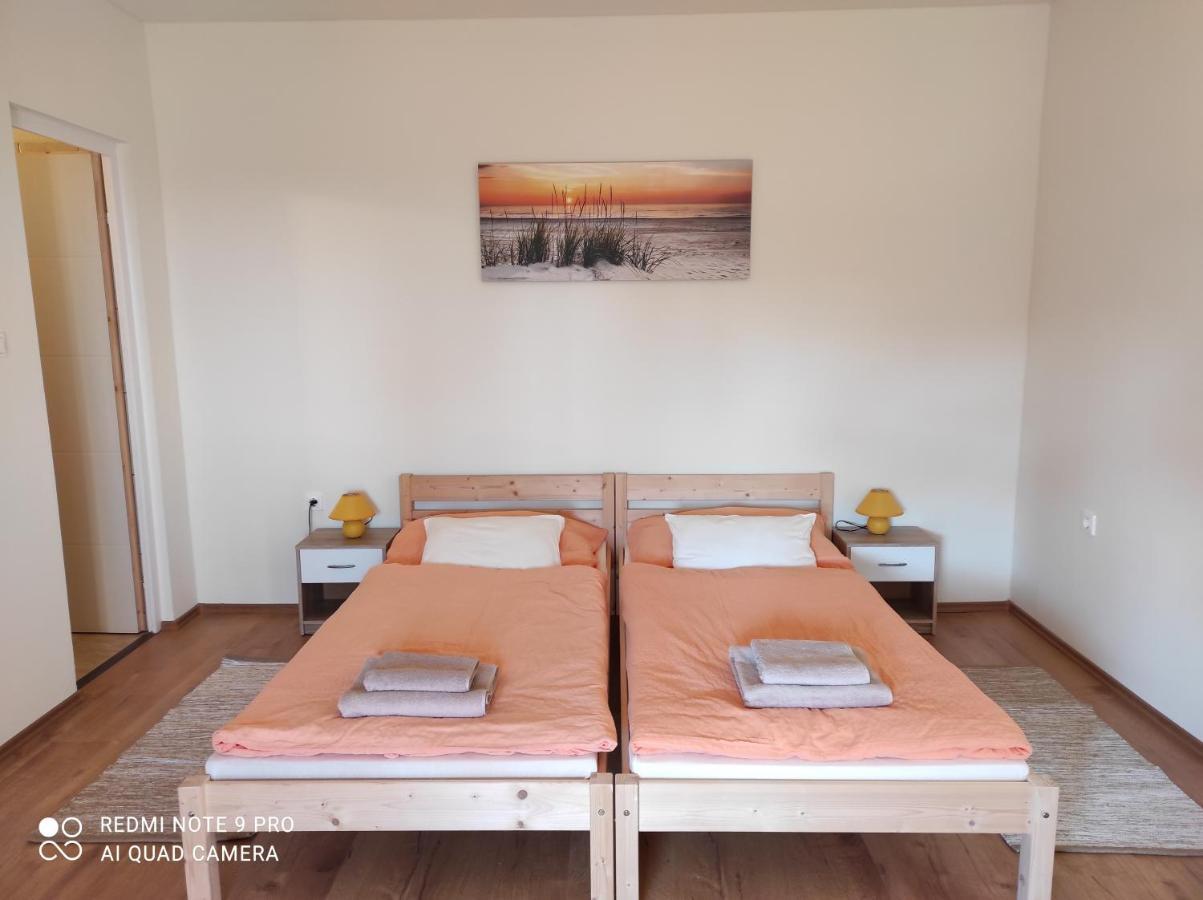 Hotel Montana-Ederics Vendeghaz Balatonederics Zewnętrze zdjęcie