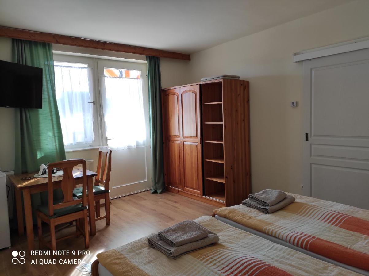 Hotel Montana-Ederics Vendeghaz Balatonederics Zewnętrze zdjęcie