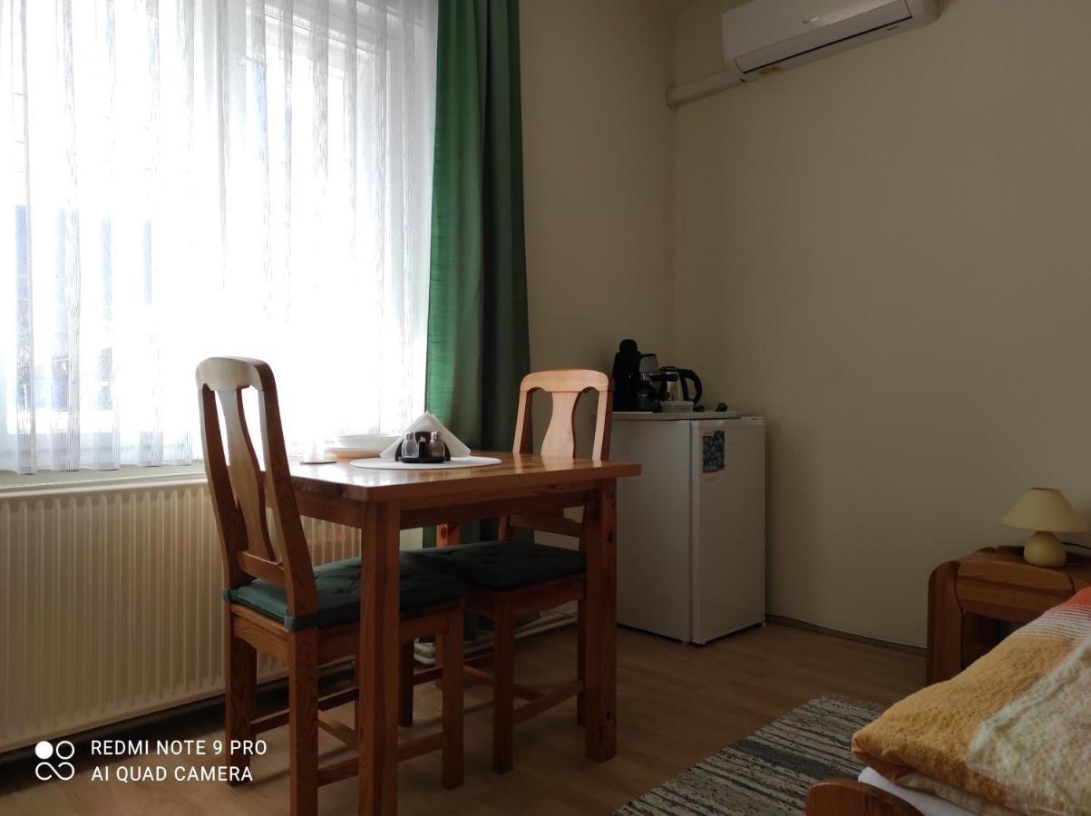 Hotel Montana-Ederics Vendeghaz Balatonederics Zewnętrze zdjęcie