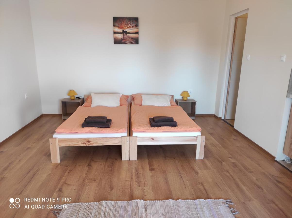 Hotel Montana-Ederics Vendeghaz Balatonederics Zewnętrze zdjęcie